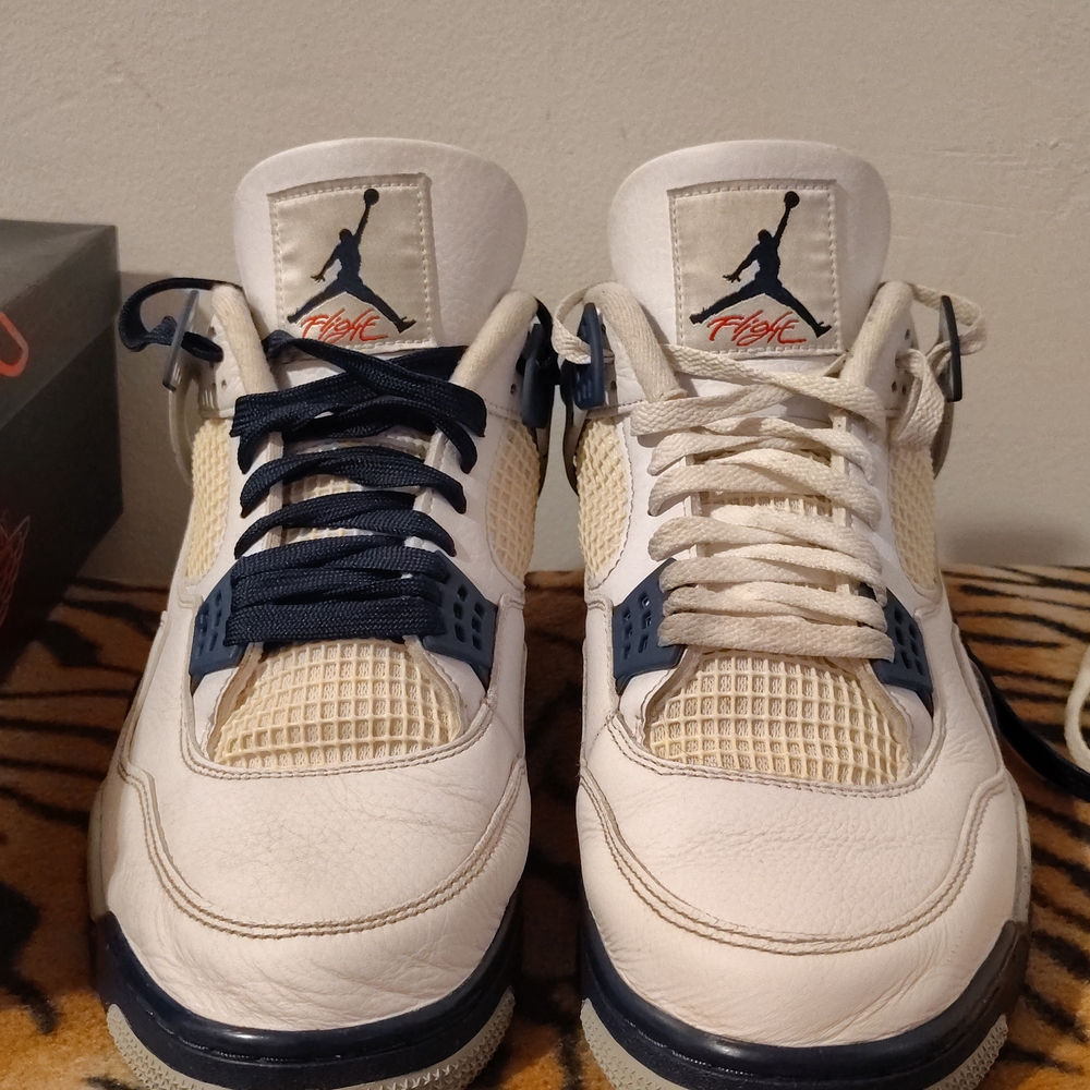 Jordan Navy and White Sneaker Detail
